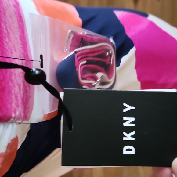 DYNK, NWT, Women's Swimsuit 🩱 Top, Size Large, Pink, Navy - Picture 2 of 12